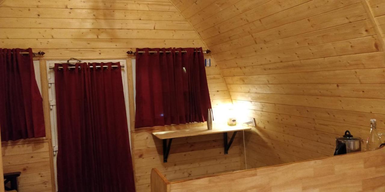 Cozy Capsules - Modern Hut Bed and Breakfast Kukkal Buitenkant foto